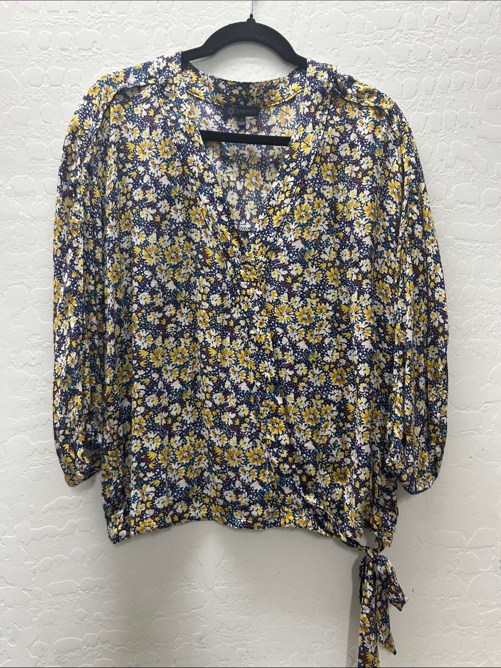 Democracy 3/4 sleeve Vibrant V-Neck Floral Print Blouse